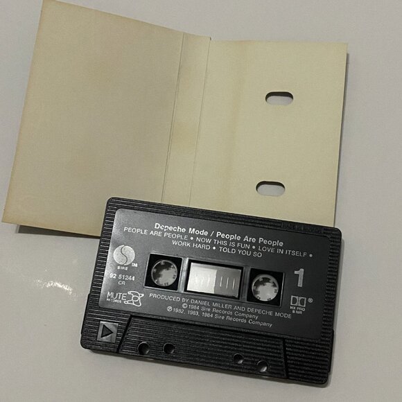 VINTAGE LOT OF 3 DEPECHE MODE CASSETTES - Picture 5 of 6